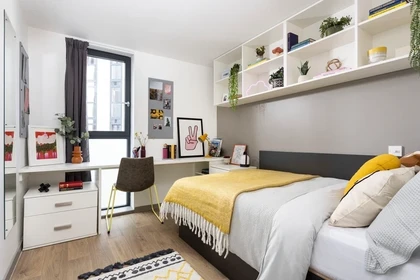 Habitación privada en 50 Chester St, Manchester M15 6JH, UK, imagen 1 de 10