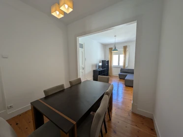 Entire apartment at Rua David Lopes, image 16 of 16