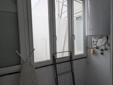 Entire apartment at Rua David Lopes, image 4 of 16