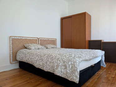 Entire apartment at Rua David Lopes, image 5 of 16