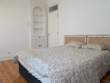Entire apartment at Rua David Lopes, image 6 of 16