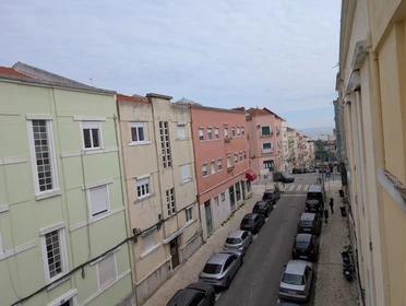 Entire apartment at Rua David Lopes, image 10 of 16