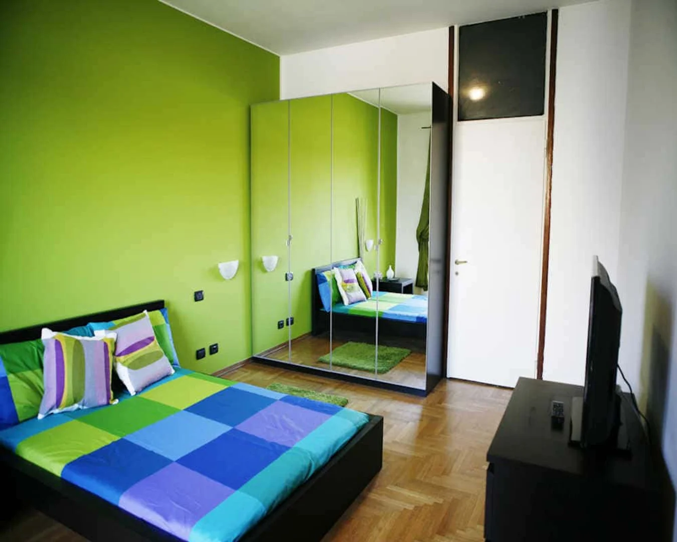 Economical student room with convenient location in 