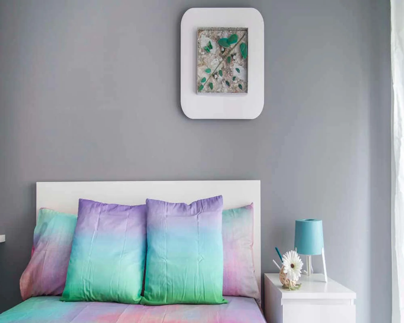 Student-friendly room in  with modern amenities