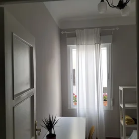 Stanza privata in Calle Maestro Marqués 18, immagine 3 di 31