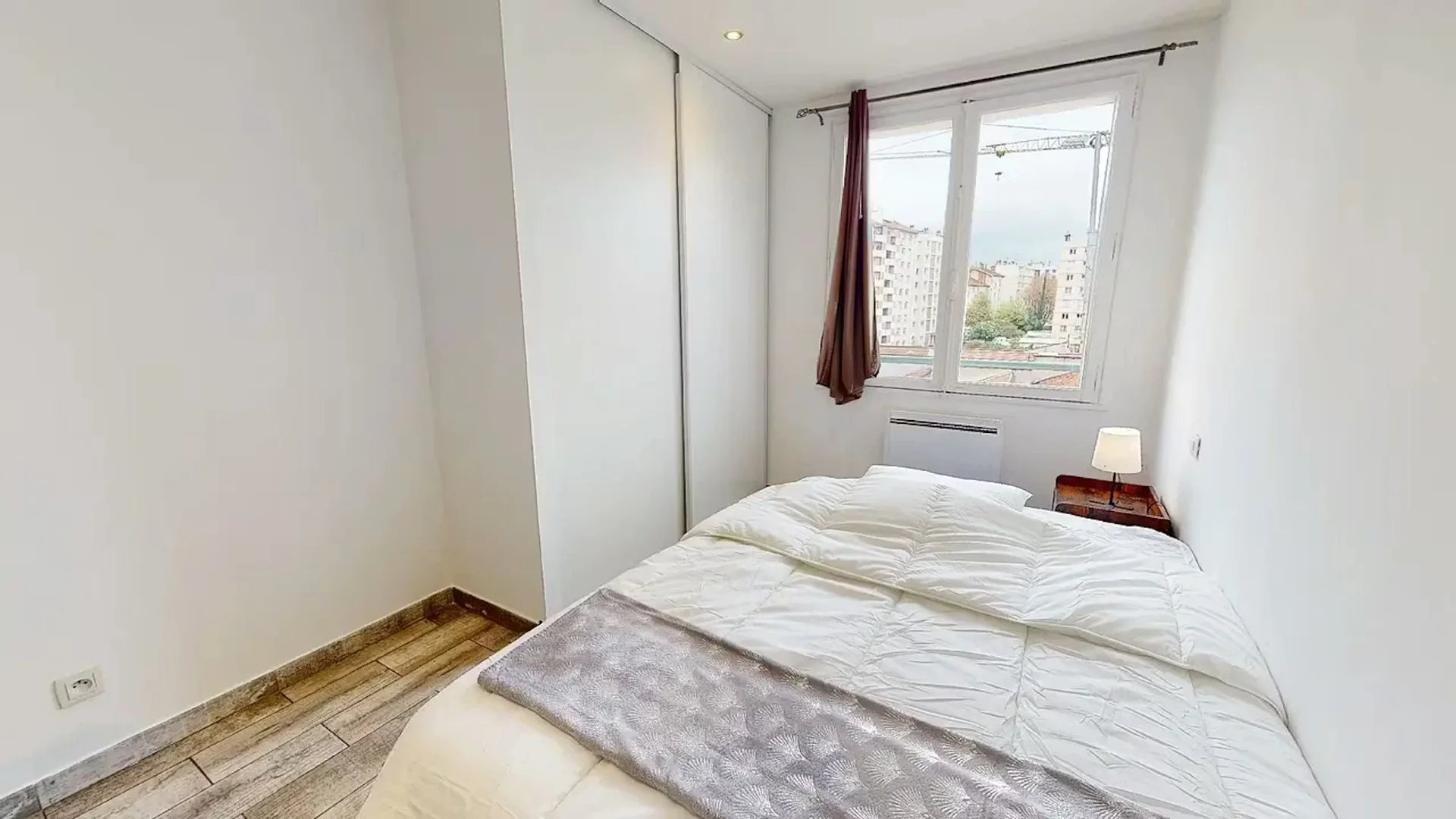 Student-friendly room in  with modern amenities