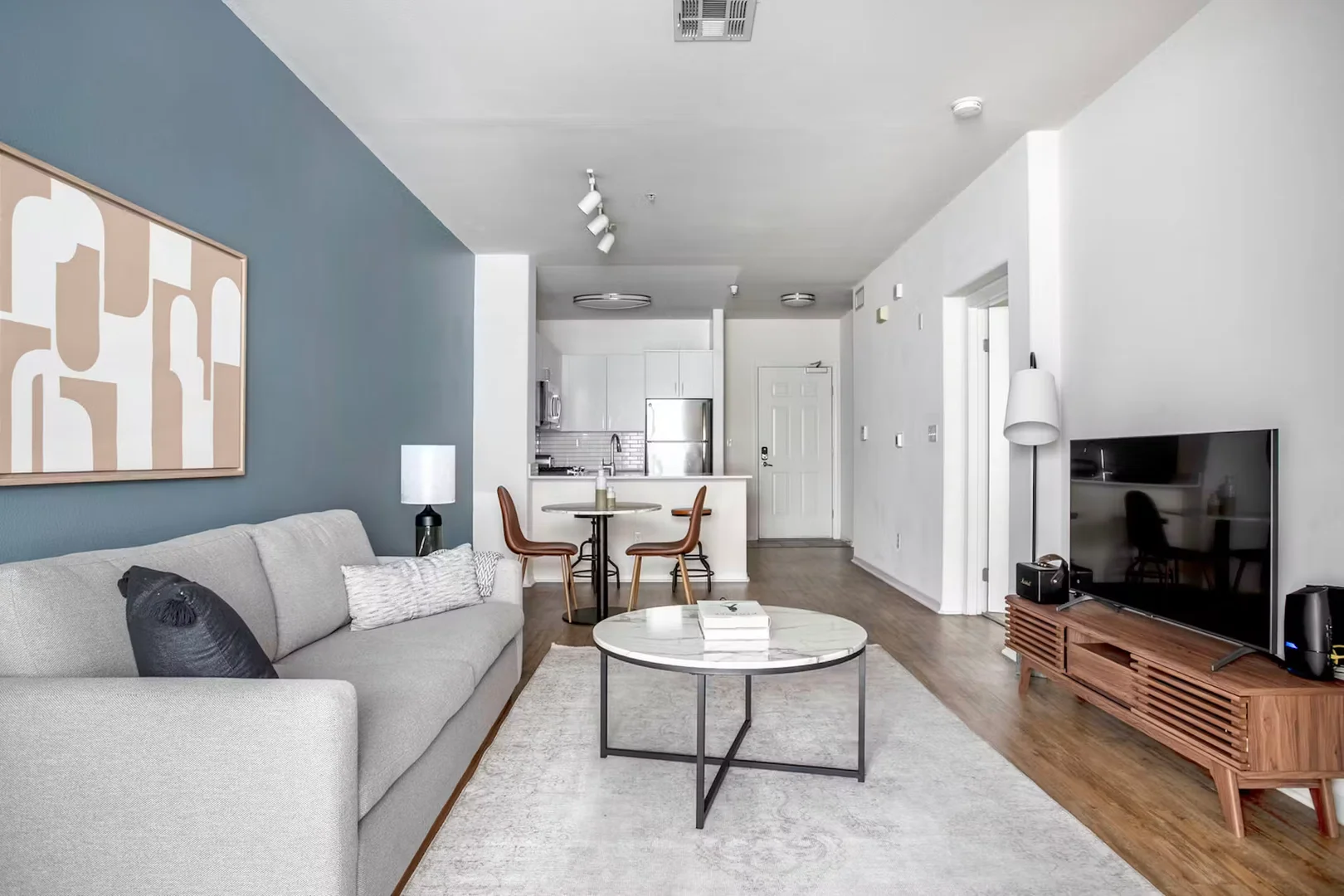 Glencoe Avenue, Del Rey