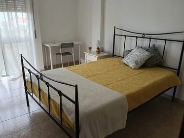 Habitación privada en Rua Infante Dom Henrique, Pinhal Novo, imagen 1 de 9