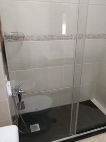 Stanza privata in Rua Infante Dom Henrique, Pinhal Novo, immagine 5 di 9