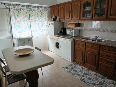 Stanza privata in Rua Infante Dom Henrique, Pinhal Novo, immagine 8 di 9