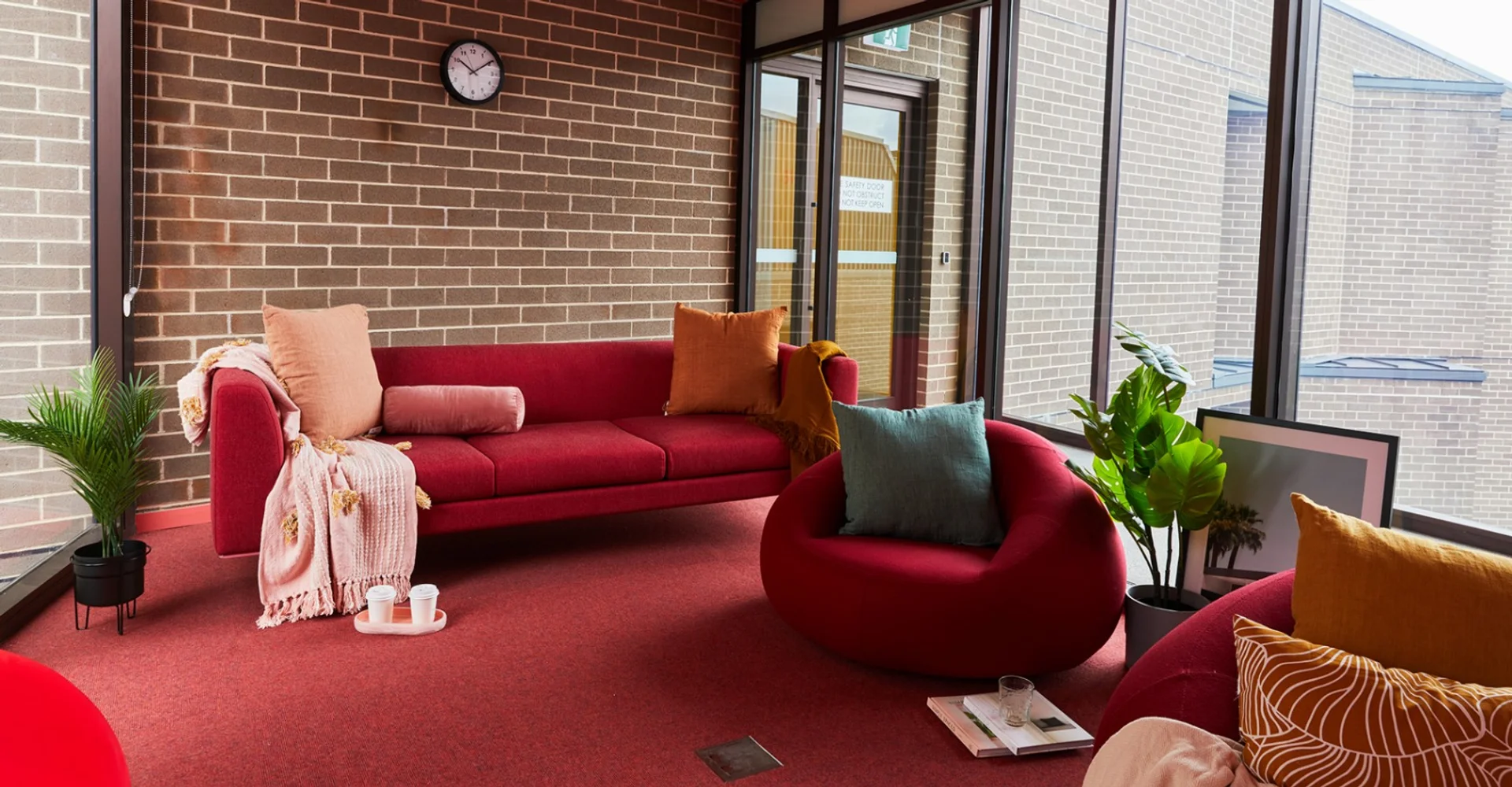 Student-friendly studio with excellent transport links in 