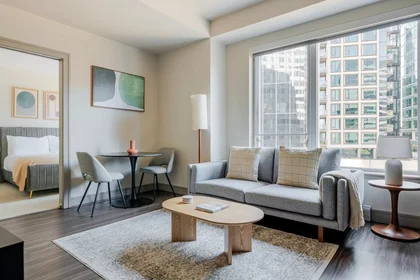 Logement entier à Pier 4 Boulevard, D Street / West Broadway, image 1 de 10