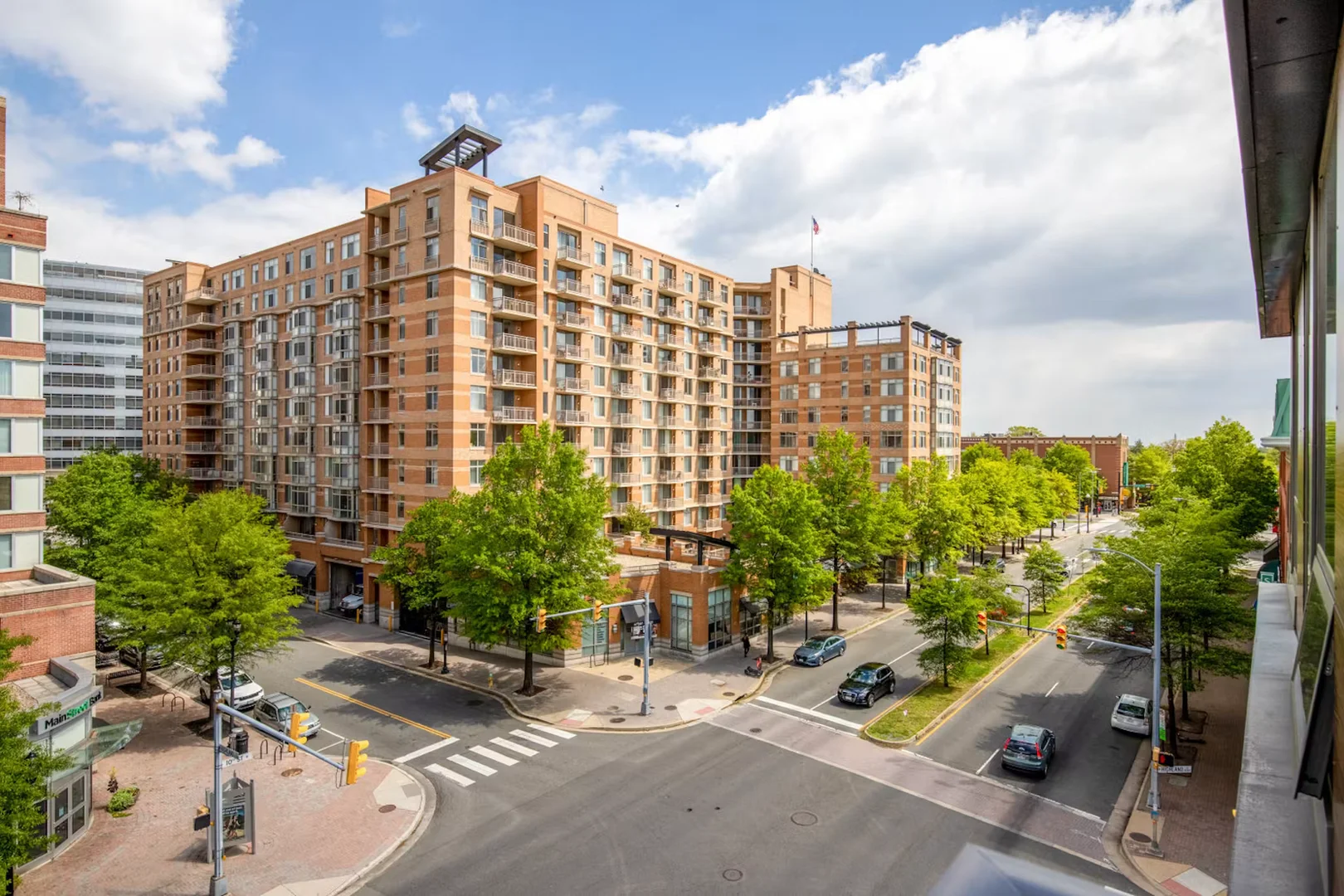 10th Street North, Brookland