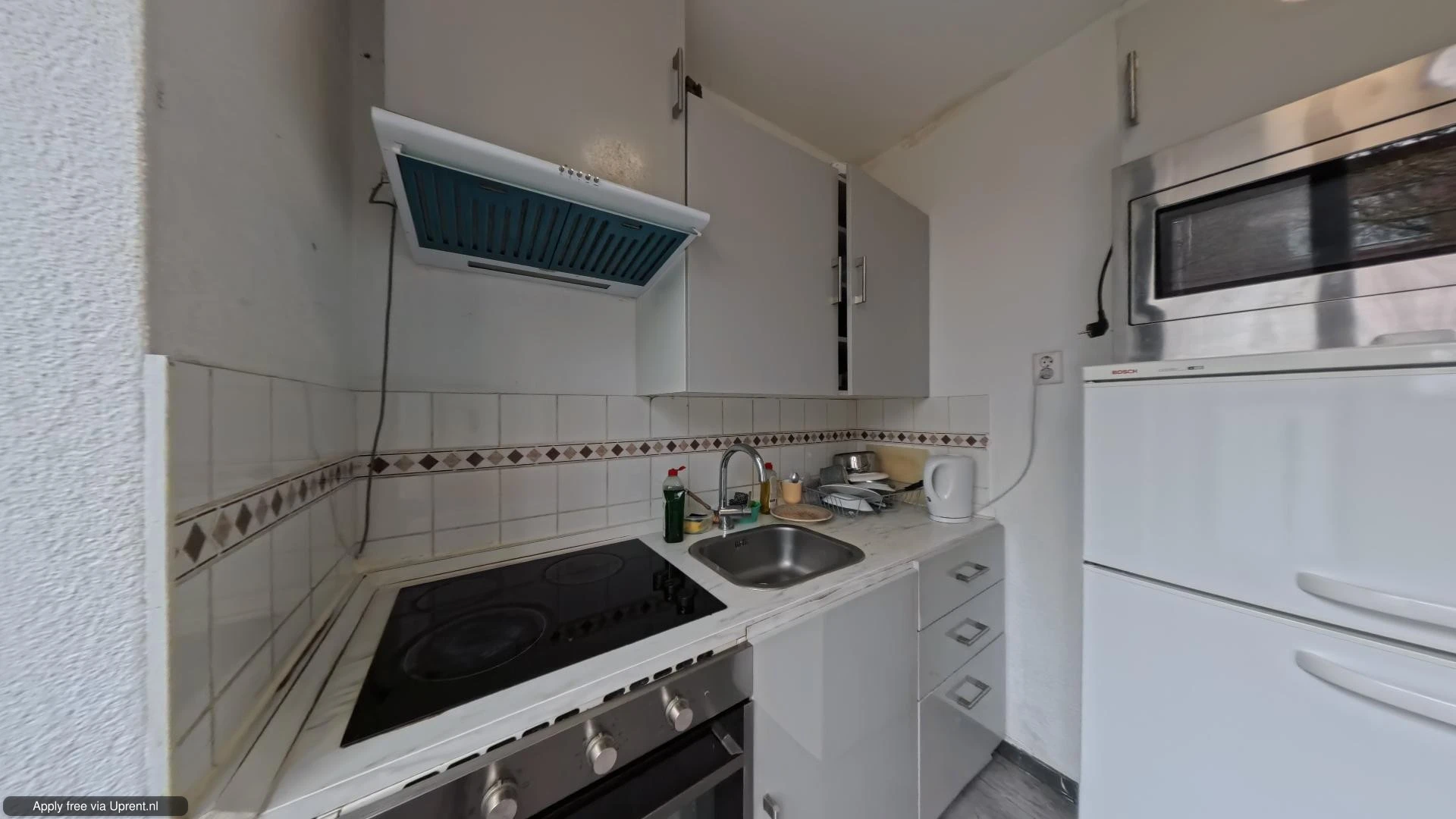  bölgesinde uygun konuma sahip ekonomik öğrenci odası