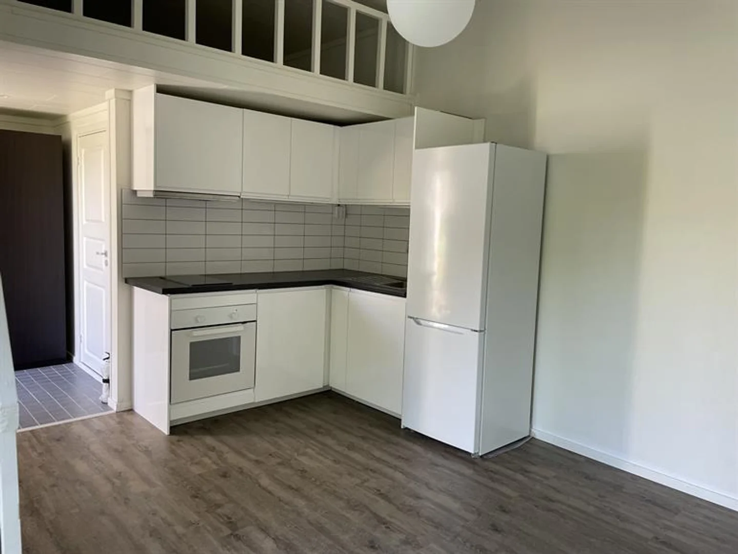 Habitación asequible para estudiantes con buena iluminación en 