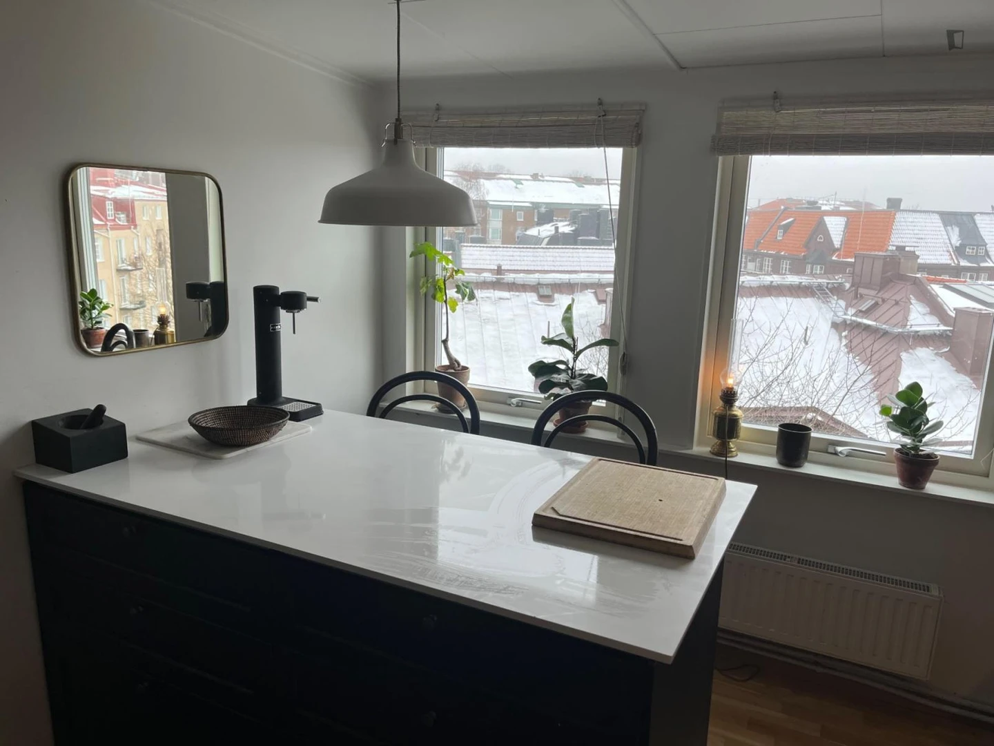 Student-friendly room in  with modern amenities