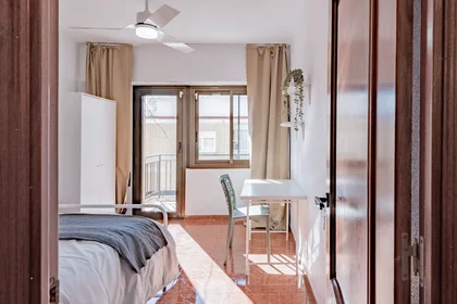 Chambre privée à Carrer del Mestre Alberto Luz, Pobles de l'Oest, image 1 de 10