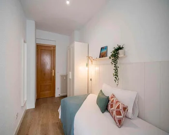 Privatzimmer in der 297, Calle Bravo Murillo, Madrid, ES, bild 3 von 40