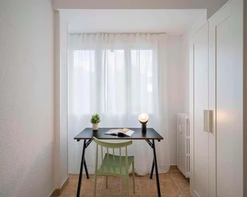 Stanza privata in 297, Calle Bravo Murillo, Madrid, ES, immagine 1 di 20