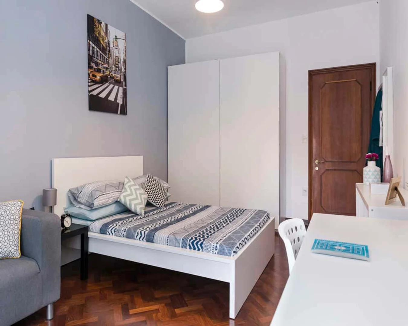 Habitación acogedora para estudiantes disponible en 
