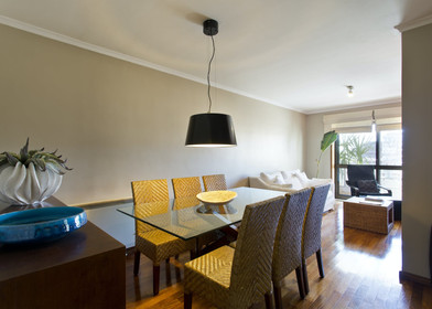 Two bedroom accommodation in porto