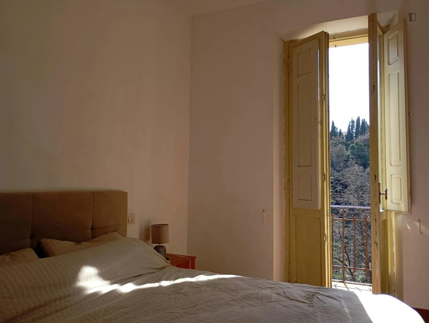 Room for rent in student apartment in , fully furnished