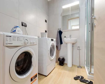 Chambre privée à 16, Via Carlo Pedrotti, Torino, 10152, image 18 de 19