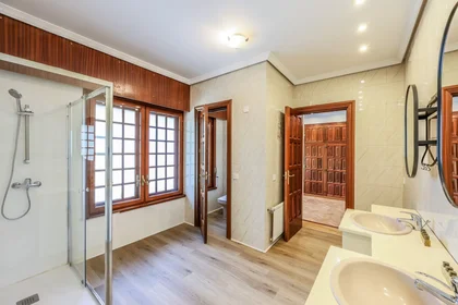 Private room at Calle Praderas, , image 4 of 10