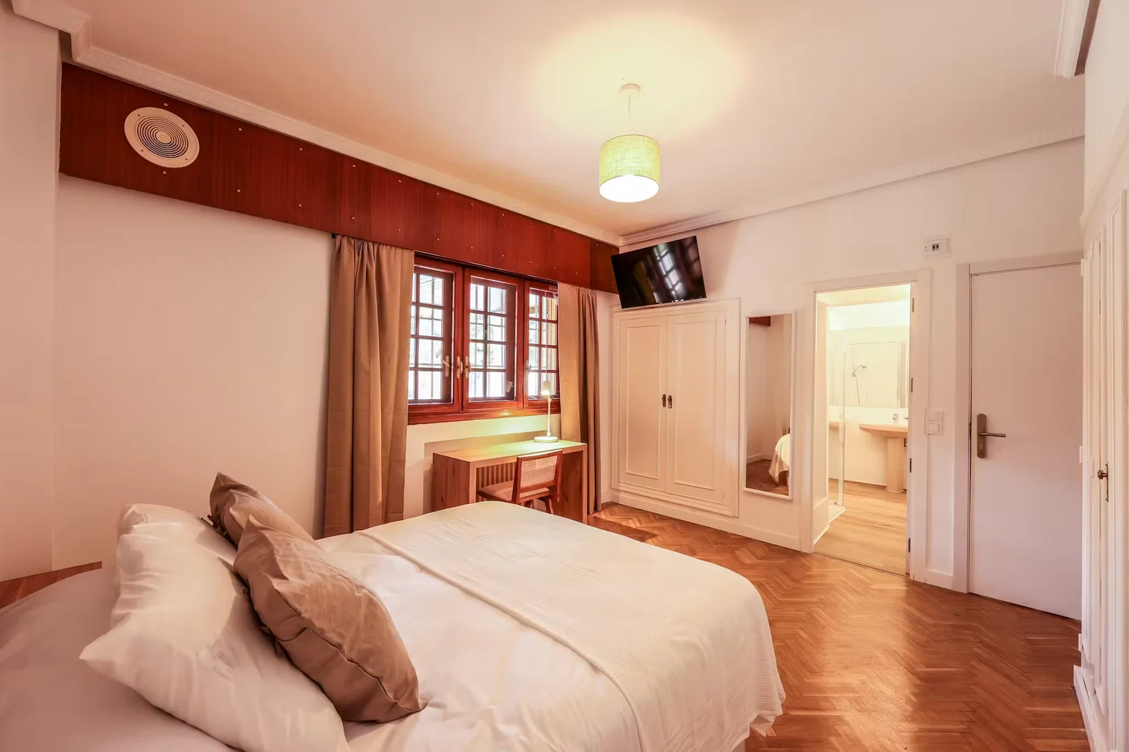 Room for rent in student apartment in , fully furnished