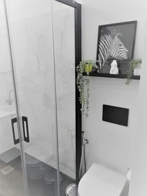 Entire apartment at Rua Gago Coutinho 27, image 12 of 14