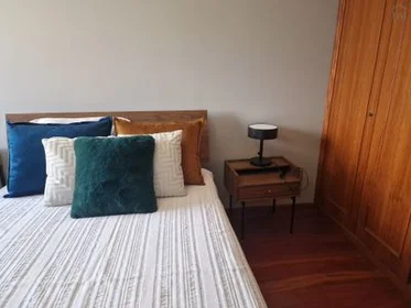 Privatzimmer in der Av. dos Congressos da Oposição Democrática, Lote 5, bild 10 von 15