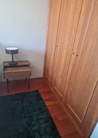 Privatzimmer in der Av. dos Congressos da Oposição Democrática, Lote 5, bild 13 von 15
