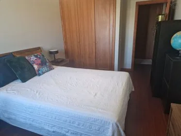 Privatzimmer in der Av. dos Congressos da Oposição Democrática, Lote 5, bild 15 von 15
