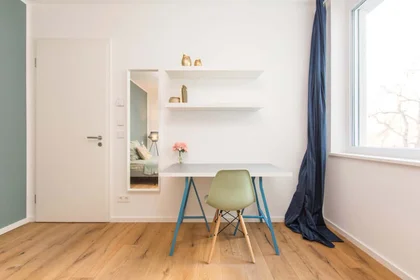 Özel oda konumu Nazarethkirchstraße 51 (Aufgang B) , 13347 Berlin, Germany, 3 21 görüntüsü