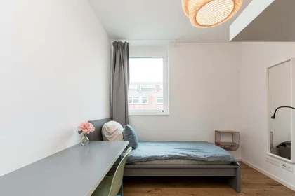 Özel oda konumu Nazarethkirchstraße 51 (Aufgang B) , 13347 Berlin, Germany, 3 21 görüntüsü