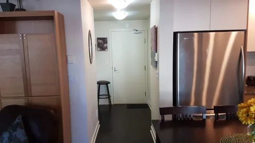Appartamento intero in West 12th Avenue 750, immagine 4 di 7