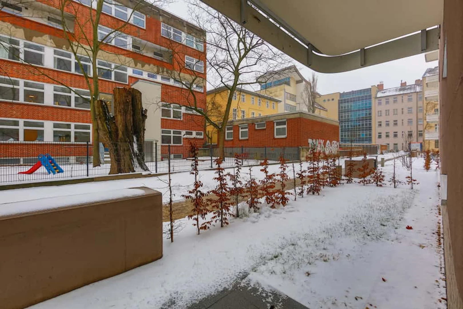 Niedrogi pokój studencki blisko kampusu w 
