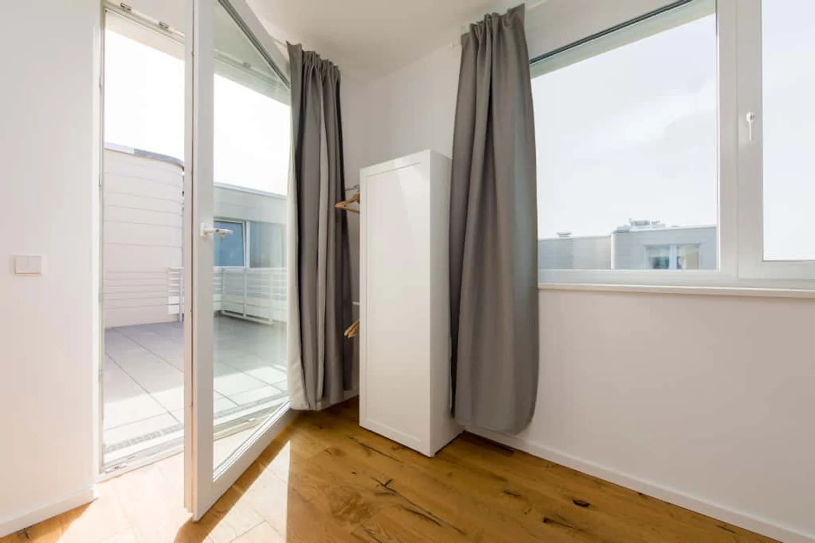 Funktionelles Studentenzimmer perfekt zum Studieren in 