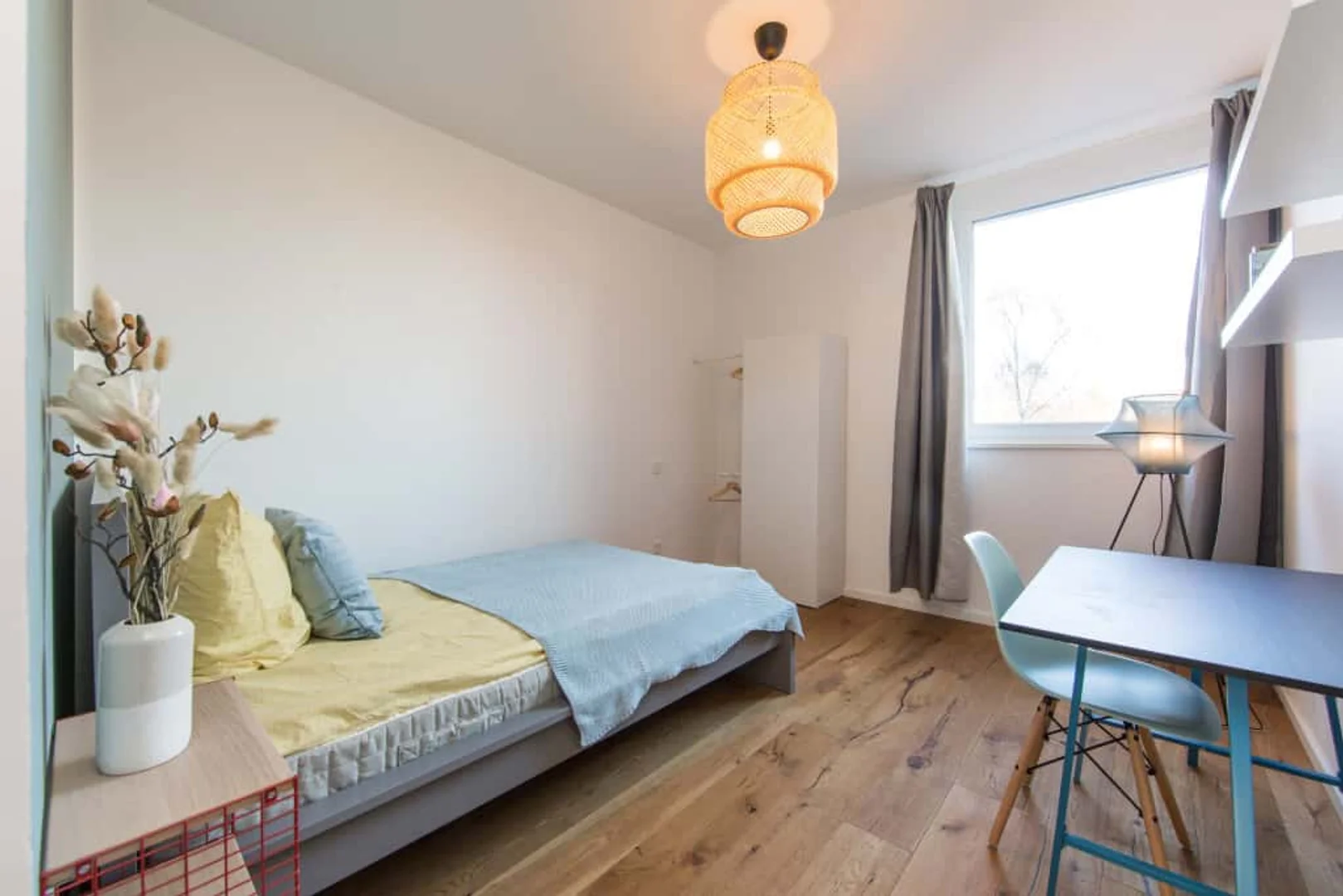 Quarto acolhedor para estudantes disponível em 