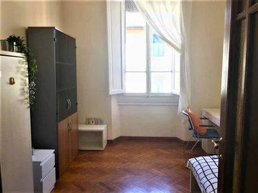 Cheap private room in Firenze