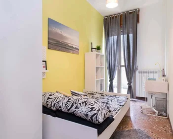 Habitación privada en Viale Giovanni Vicini, 20, 40134 Bologna BO, Italy, imagen 3 de 33