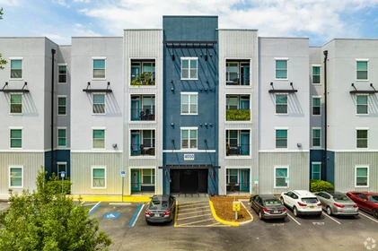 Entire apartment in residence at 13702 42nd St, Tampa, FL 33613, United States, image 31 of 49