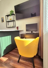 Stanza privata in Schiersteiner Straße, immagine 23 di 35