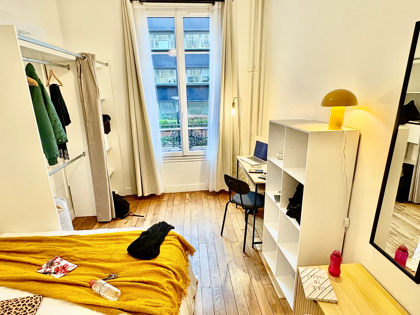 Quarto de estudante funcional perfeito para estudar em 