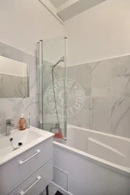 Apartamento inteiro em Rue Béranger, imagem 17 de 19