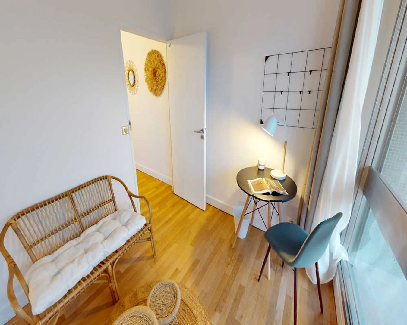 Functional student room perfect for studying in