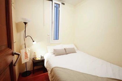Privatzimmer in der Carrer Gran de Gràcia, 100, bild 5 von 24