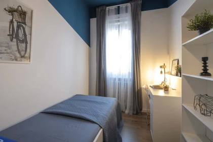 Privatzimmer in der Via Antonio Cavagna Sangiuliani, 15, 27100 Pavia PV, Italia, bild 1 von 10