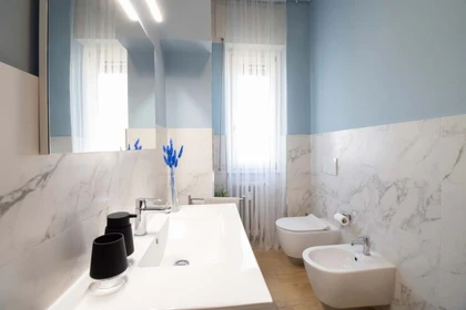 Quarto privado em Via Antonio Cavagna Sangiuliani, 15, 27100 Pavia PV, Italia, imagem 7 de 23