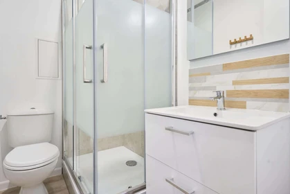 Özel oda konumu 34 Rue Gaston Moutardier, 80000 Amiens, France, 7 23 görüntüsü